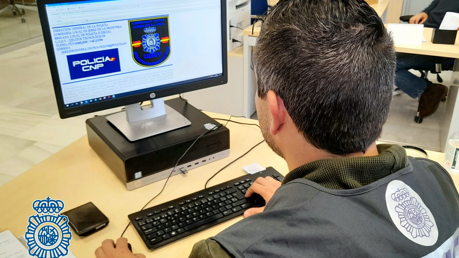 Un agente de la Policía Nacional. POLICÍA NACIONAL