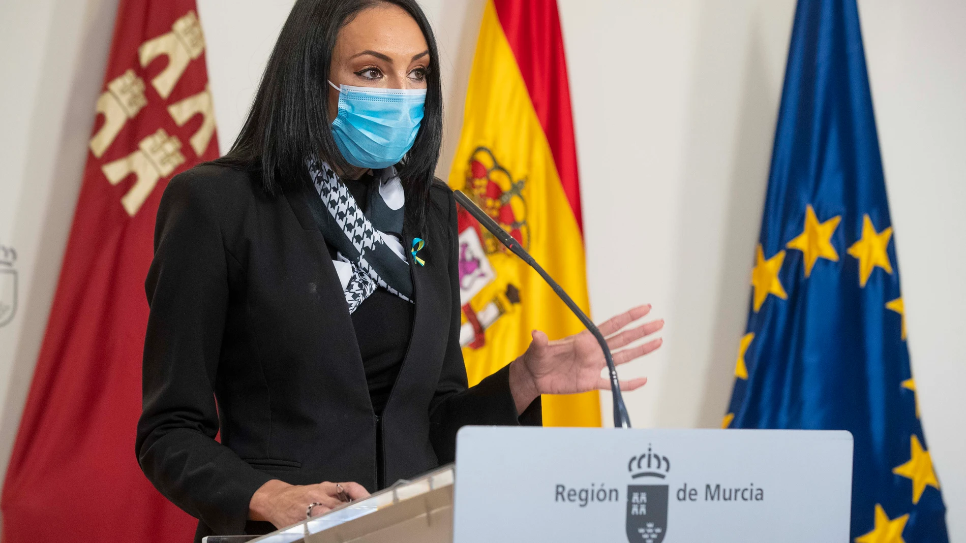 La consejera portavoz del gobierno de Murcia, Valle Miguélez, ofrece una rueda de prensa para informar de las decisiones del consejo de gobierno, este jueves en el Palacio de San Esteban, sede del gobierno regional. EFE/Marcial Guillén