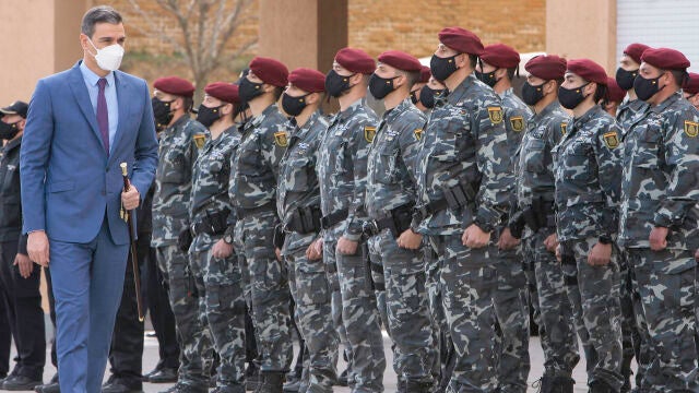 El presidente del Gobierno, Pedro Sánchez, visita en Guadalajara la base operativa del Grupo Especial de Operaciones (GEO)