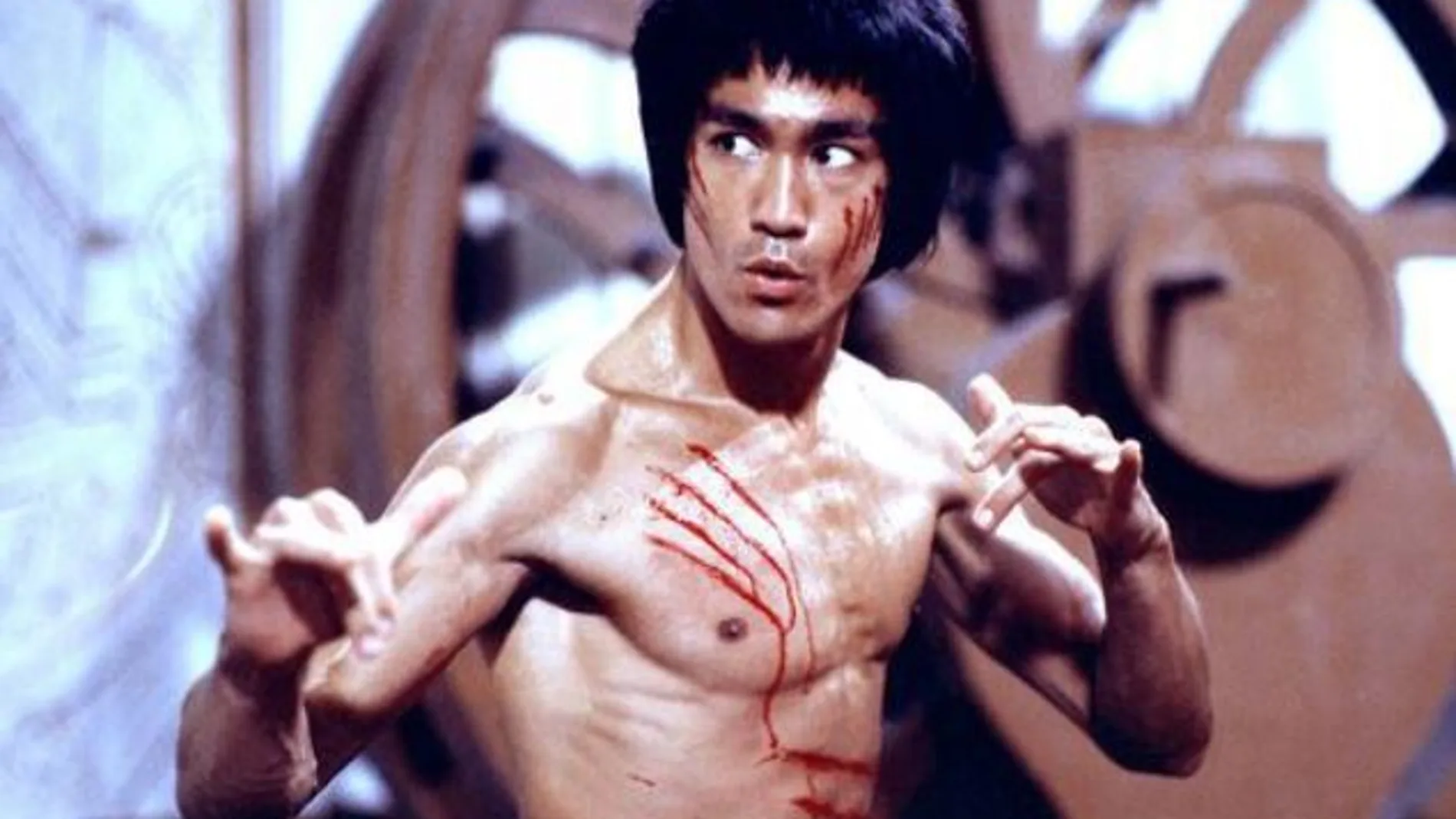 Qué es el “Dragon Flag”?: descubre el entrenamiento de abdominales de Bruce  Lee