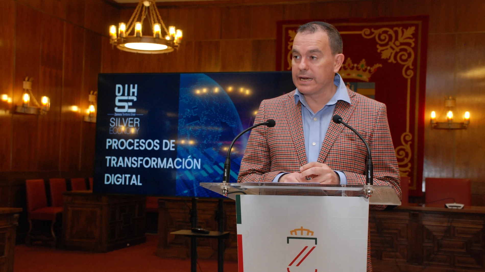 El presidente de la Diputación de Zamora, Francisco José Requejo, presenta el proyecto
