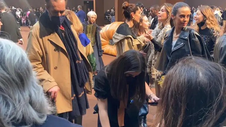 Jaime de Marichalar y Victoria Federica en el desfile de Loewe de la Semana de la Moda de París