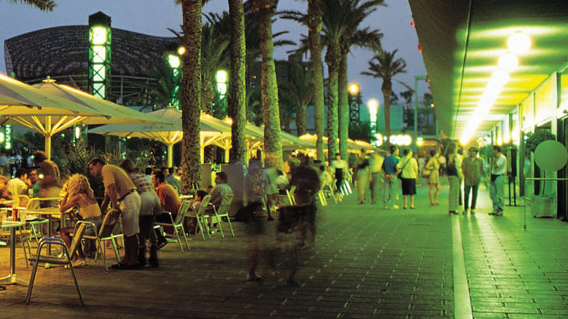 Zona de ocio nocturno en el Port Olímpic de Barcelona