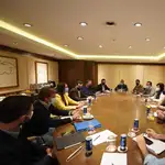 La reunión de los presidentes provinciales del PP andaluz con Juanma Moreno en apoyo a Feijóo