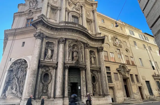 Esta es la obra cumbre de Borromini y es la casa de los Trinitarios españoles en Roma