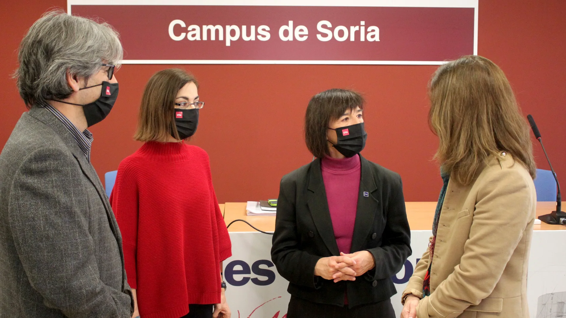 La candidata a rector de la Universidad de Valladolid, Helena Castán, se reúne con diversos colectivos para dar a conocer su programa electoral
