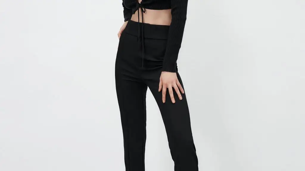 Leggings de tiro alto con bajo con abertura en delantero, de Zara