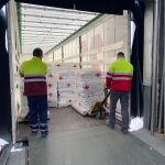 Cargamento de ayuda humanitaria de Cruz Roja con destino a Ucrania