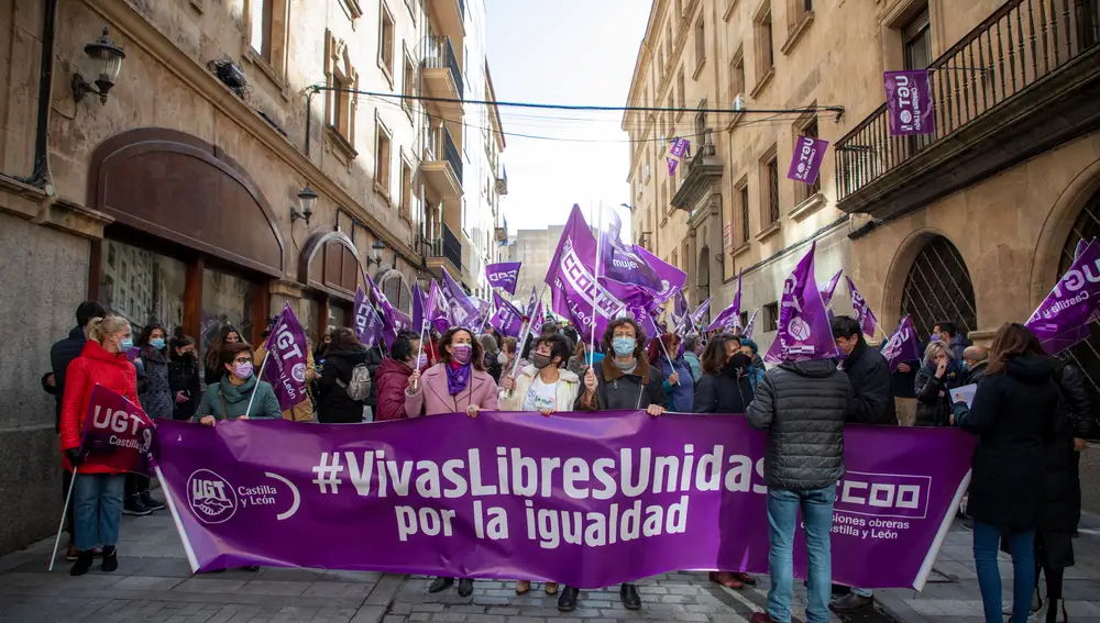 Concentración con motivo del Día internacional de la mujer en Salamanca