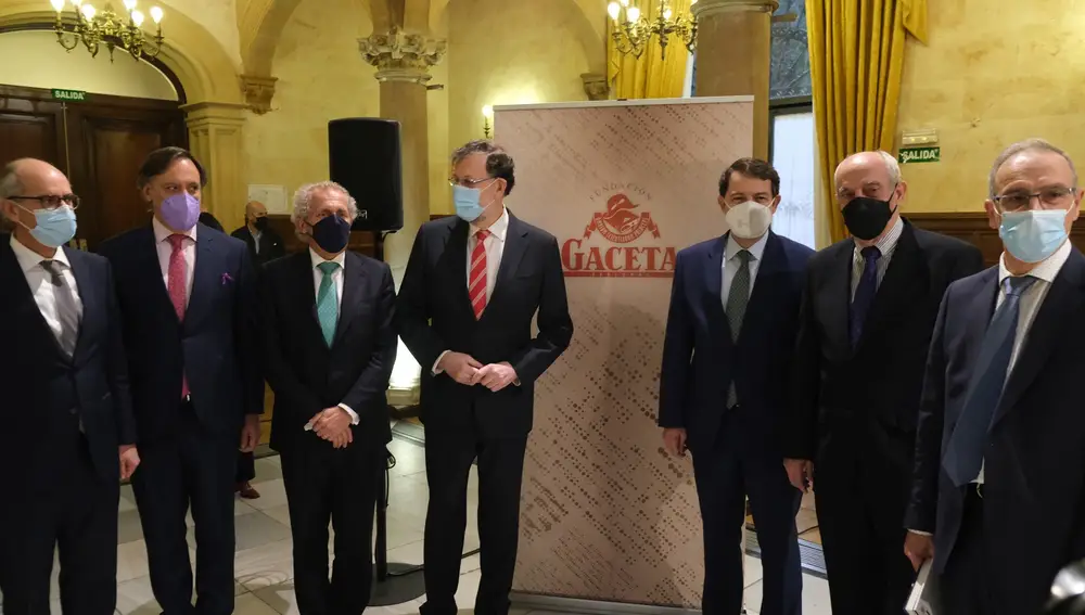 Mañueco y Rajoy durante el acto celebrado en Salamanca en el que también estuvieron presentes Javier Iglesias y Carlos García Carbayo, entre otros