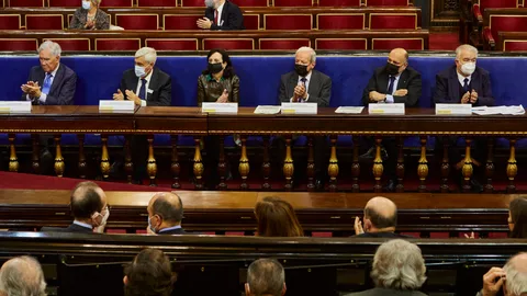 XII Encuentro Iberoamericano de Derecho Procesal Constitucional. Asisten los presidentes eméritos del Tribunal Constitucional: Miguel Rodriguez, Alvaro Rodriguez, Pedro Crus, Emilia Casas, Pascual Sala, Francisco Perez de los Cobos y Juan José Gonzalez Rivas.