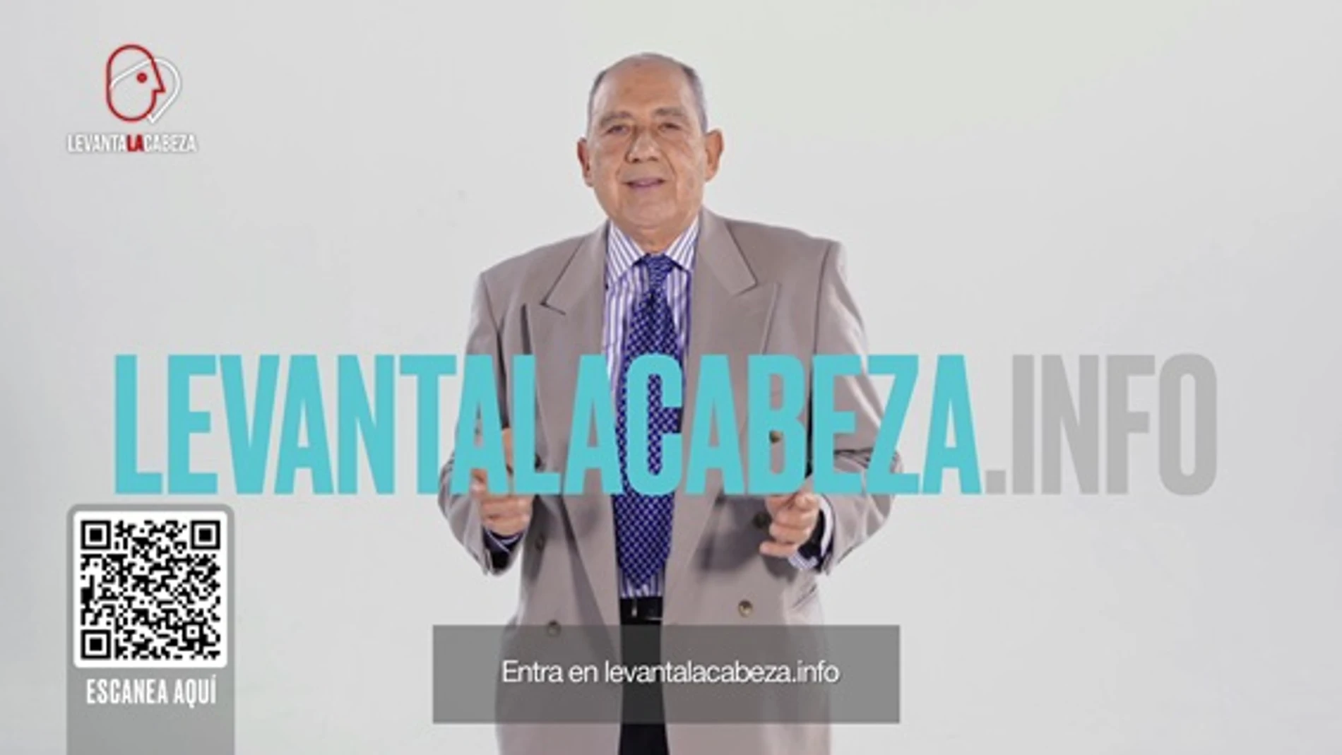 Carlos San Juan, impulsor de 'Soy mayor, no idiota', protagoniza una nueva campaña por una digitalización universal