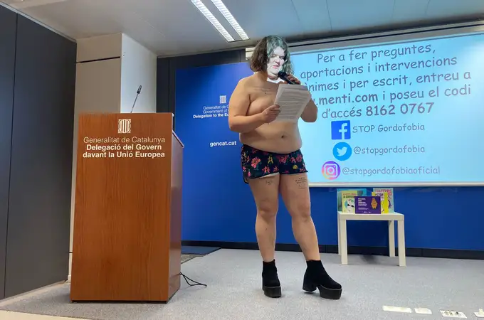 Gordofobia y conferenciantes semidesnudos en la “embajada” de Cataluña en Bruselas