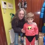 JJ Iglesias con un futuro superhéroe rockero, su sobrino