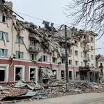 Un ataque ruso mata a 10 personas que hacían cola para comprar pan en Chernigov