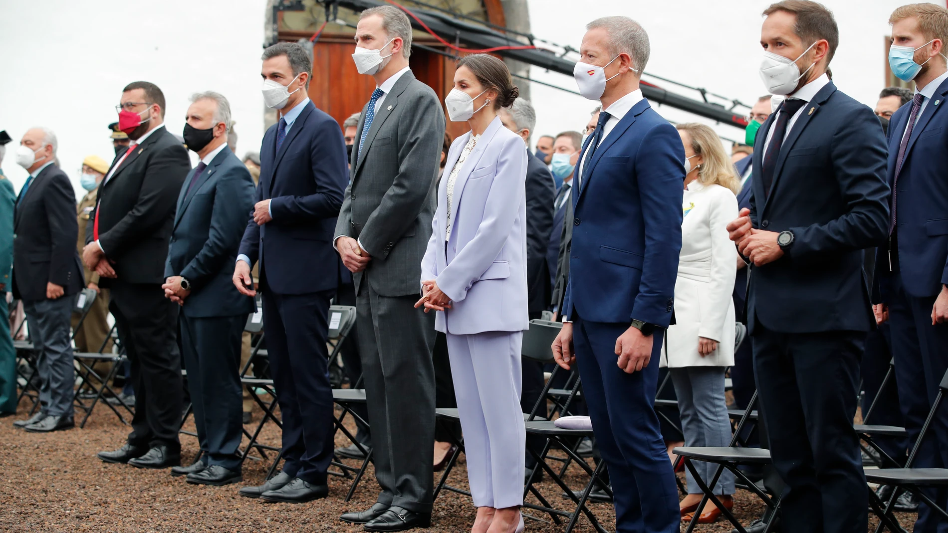 El presidente del Gobierno, Pedro Sánchez, el rey Felipe VI y la reina Letizia participan este sábado en el acto de homenaje al pueblo de La Palma