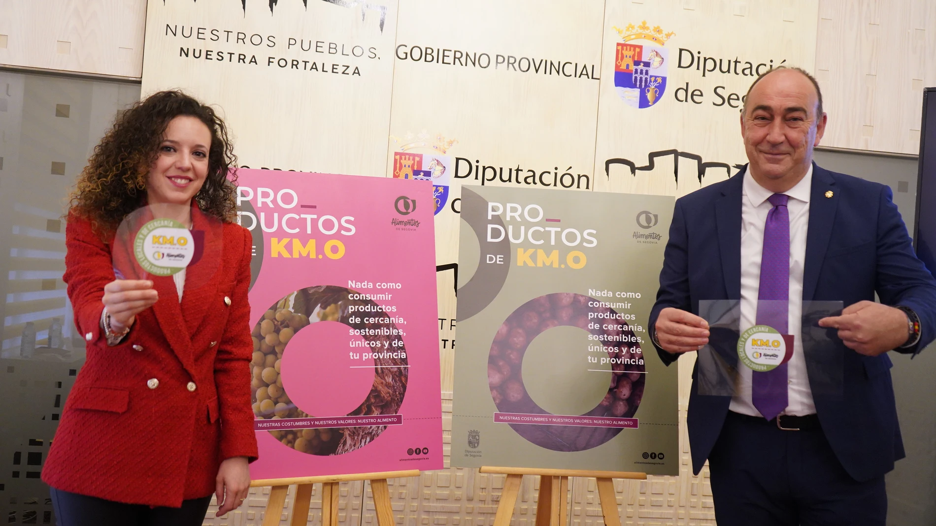 Miguel Ángel de Vicente y Noemí Otero, presentan la campaña "Kilómetro cero" em Segovia