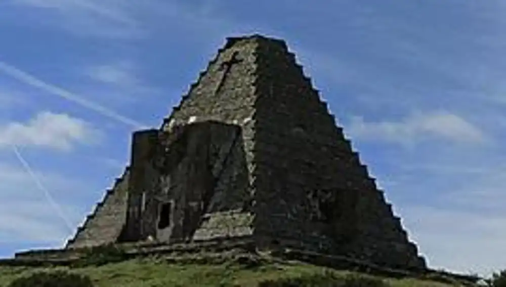 Pirámide de los Italianos. Wikipedia.