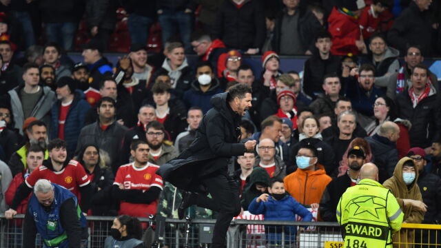 Simeone salió corriendo al vestuario justo al finalizar el encuentro de Old Trafford