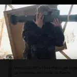 Soldado ucraniano con el lanzagranadas