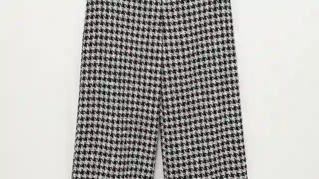 Pantalón culotte pata de gallo, de Mango Outlet