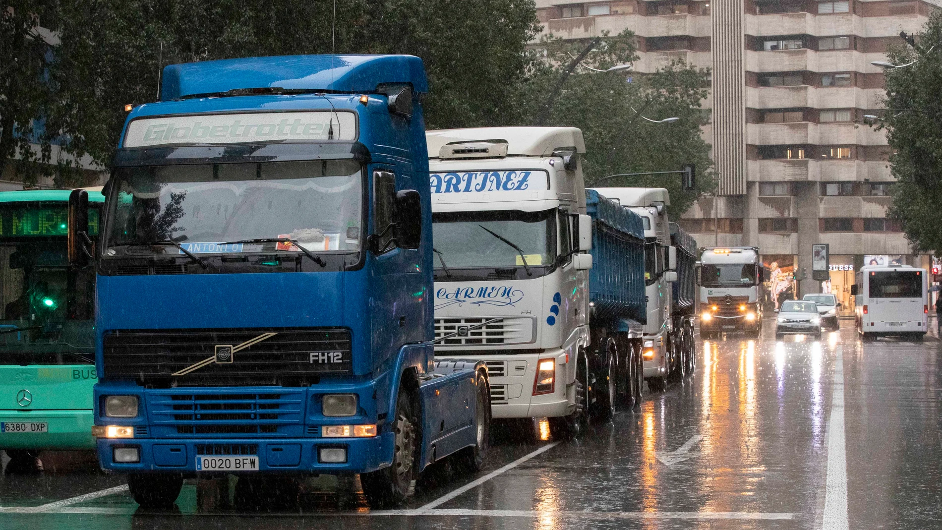 Una caravana de camiones recorrió las principales avenidas de Murcia