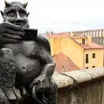 Estatua del diablo Segodeus en Segovia