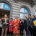 La presidenta de la Eurocámara, Roberta Metsola, entregó las llaves este jueves a la fundadora de Promote Ukraine, Marta Barandyi, y a la coordinadora de la sociedad civil ucraniana Nataliia Melnyk