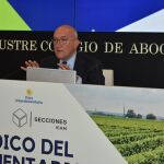 El consejero de Agricultura, Ganadería y Desarrollo Rural en funciones, Jesús Julio Carnero, interviene en el I Foro Jurídico de Sector Agroalimentario en Madrid