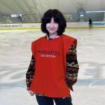 Verónica, antes de la guerra, es una gran aficionada al hockey