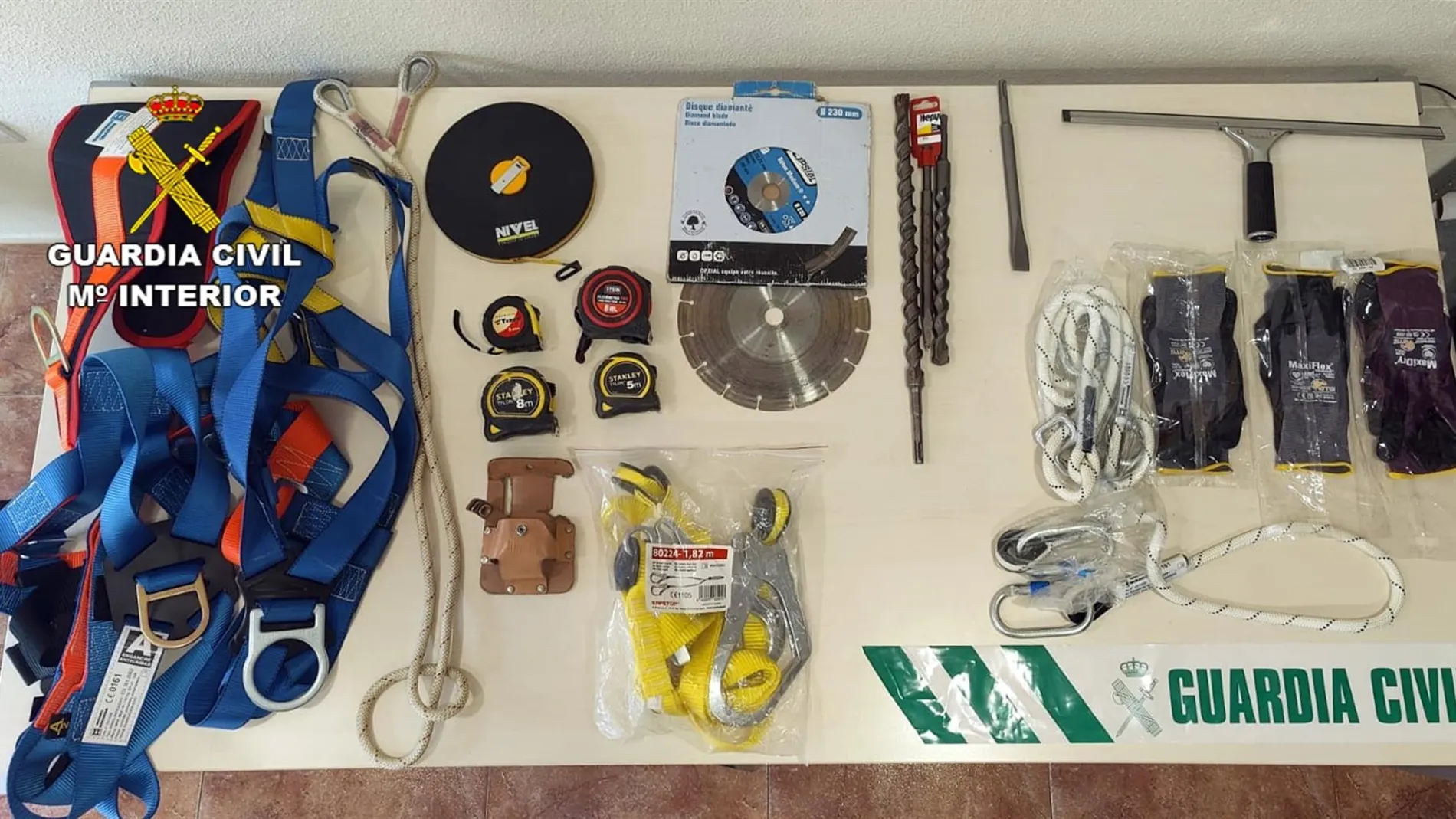 Guardia Civil detiene en Archena al presunto autor de robos de materiales usados en la rehabilitación de un puente