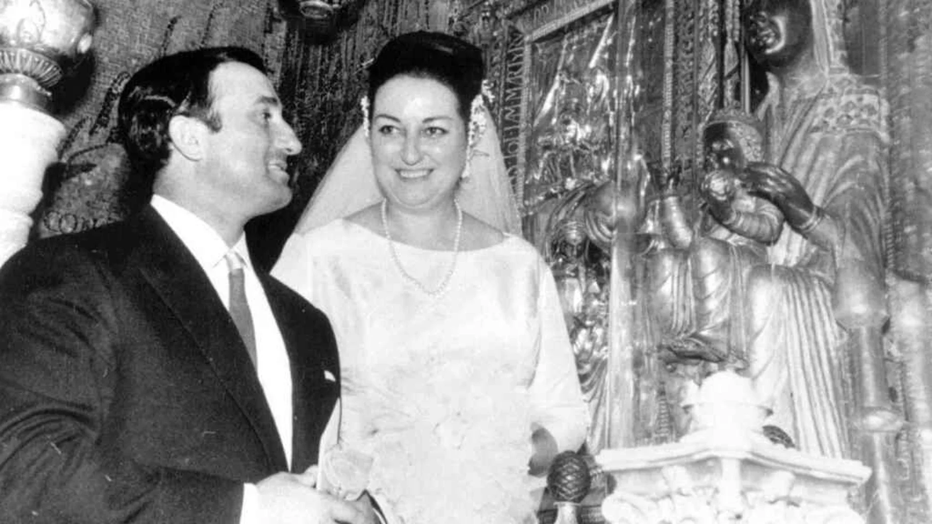 Montserrat Caballé con Bernabé Martín el día de su boda