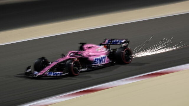 El Alpine de Alonso, en el circuito de Sakhir