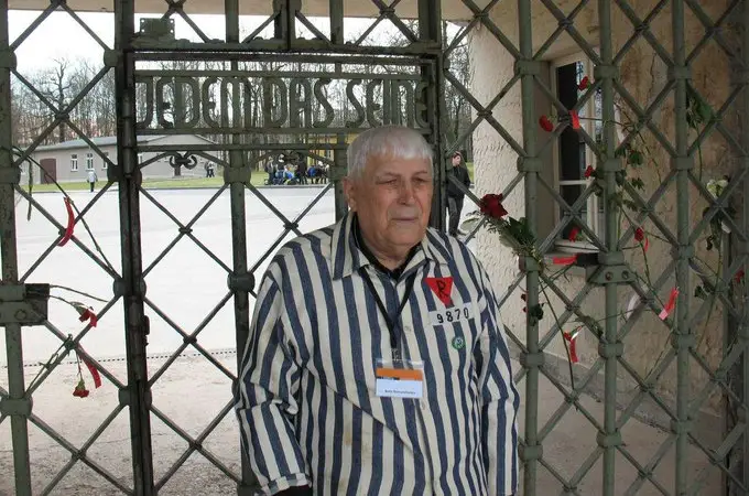 Sobrevivió a los nazis, pero no a los rusos: muere con 96 años un superviviente de Buchenwald por un bombardeo en Jarkov 