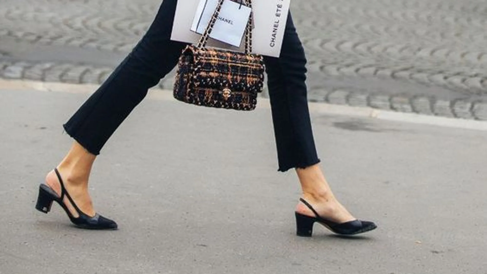 Los zapatos que no dejan de sorprendernos: Slingbacks de Chanel