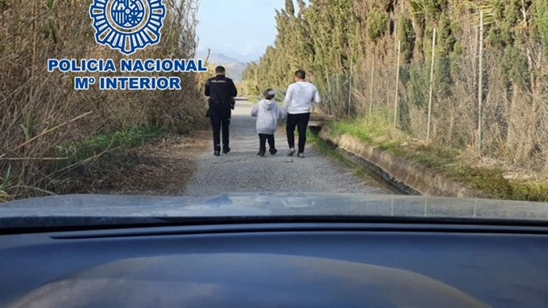 La Policía Nacional localizó a un niño que había desaparecido en Motril. POLICÍA NACIONAL