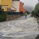 Las lluvias con fuerte caida probocan problemas en el alcantarillado de La Estación de El Espinar