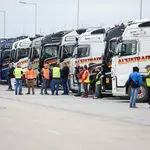  Los transportistas rechazan la ley para no trabajar a pérdidas que el Gobierno quiere aplicar en agosto