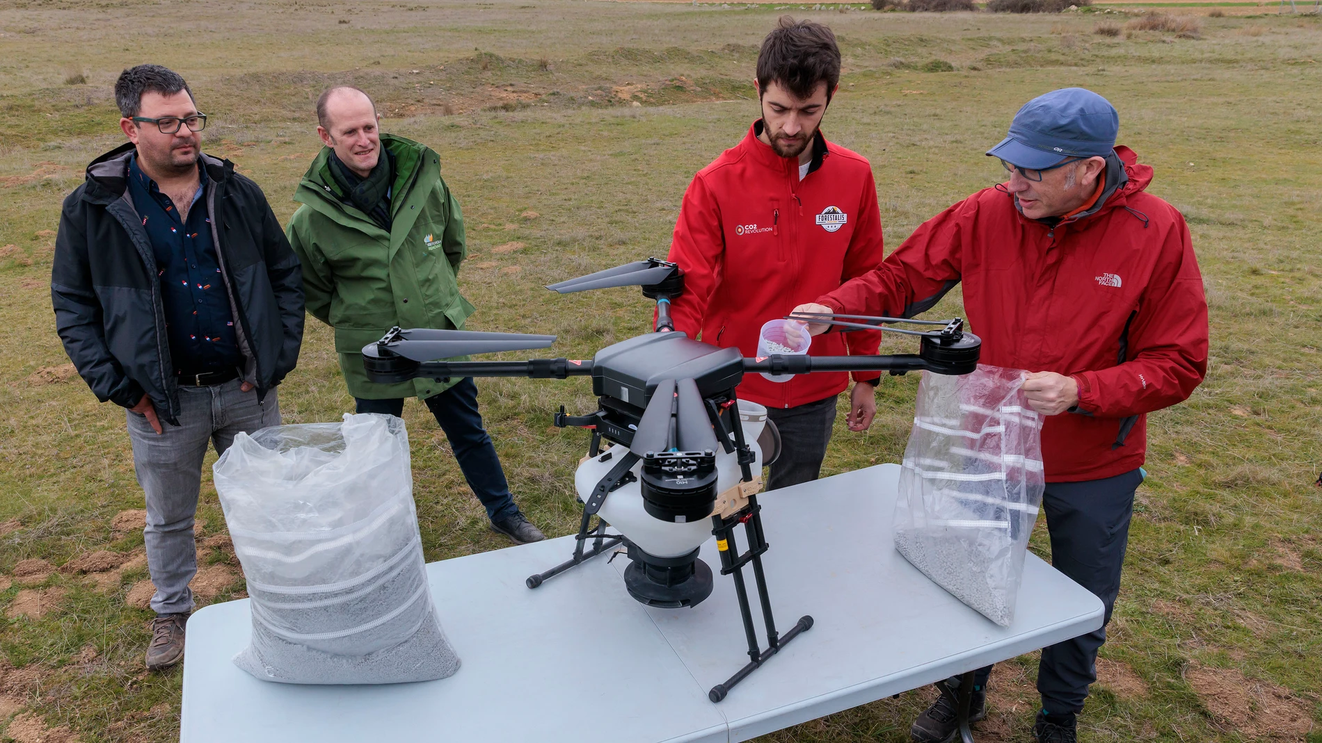 El dron puede sembrar hasta 100.000 semillas de árboles en un solo día, con elevada eficiencia y respeto por el medioambiente