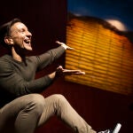 Juan Bey hace las sustituciones de Scar en «El Rey León»