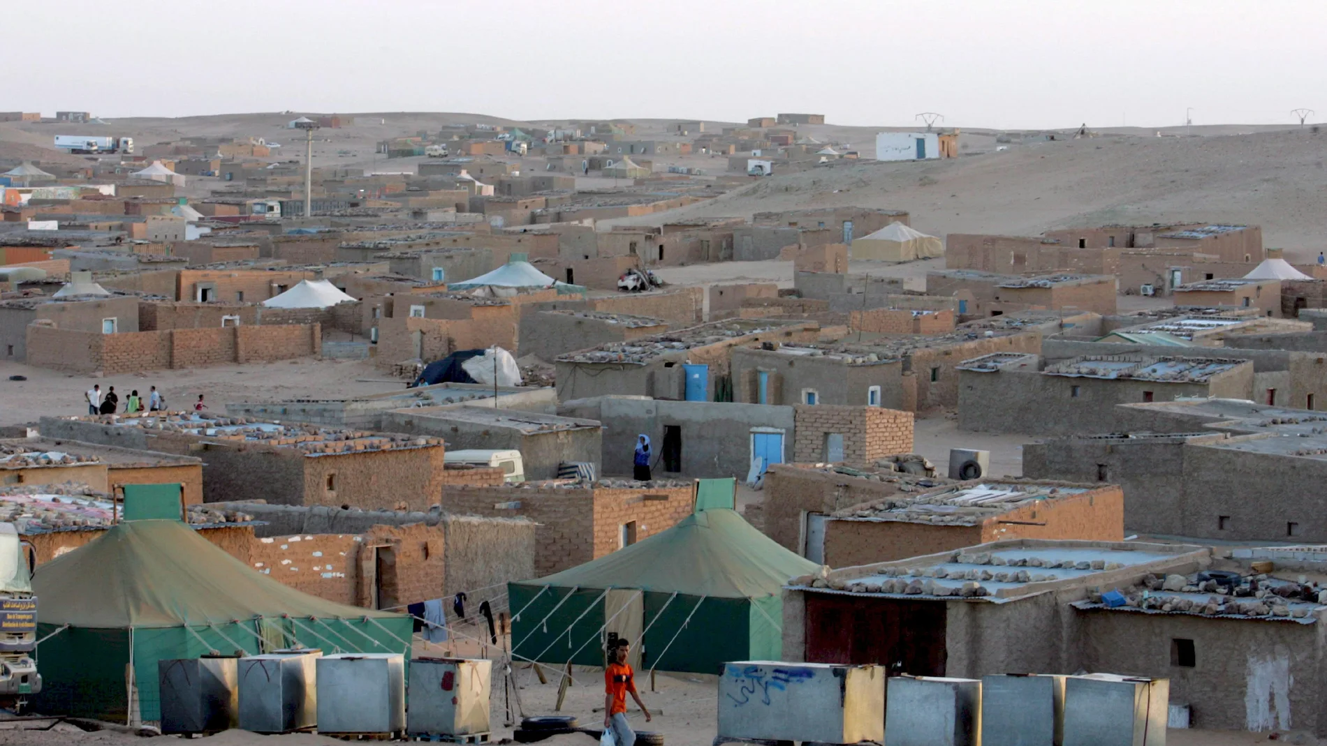 Vista general de un campo de refugiados saharauis en Tinduf, al suroeste del desierto de Argelia. EFE/Mohammed Messara