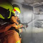 Bomberos sofocan un incendio en una residencia de salud mental de La Pobla de Vallbona