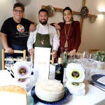 Ana Belén González, Verónica Ruíz y Manu Urbano en el restaurante La Malaje