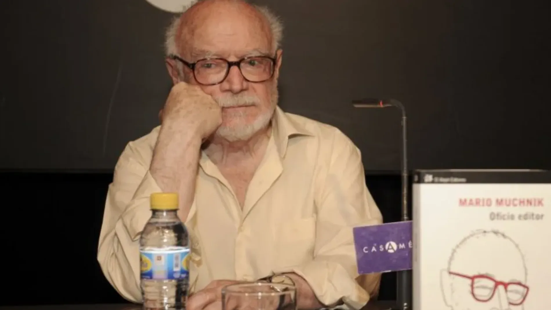 Mario Muchnik durante la presentación de sus memorias