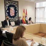 El presidente de las Cortes, Carlos Pollán, preside la Mesa de las Cortes
