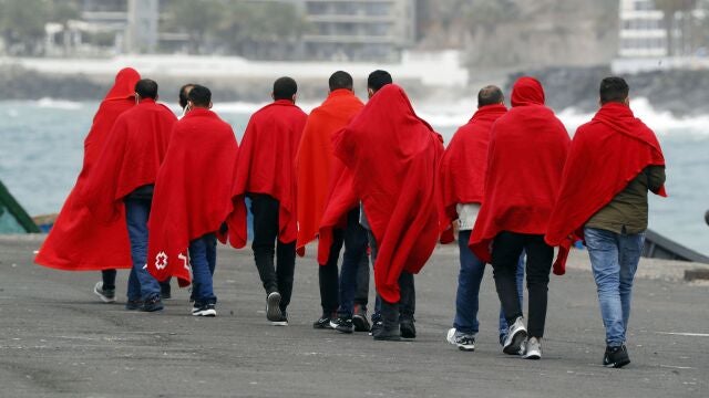 Tragedia en la ruta canaria: desaparecen 26 personas, entre ellos varios bebés, en el naufragio de una patera