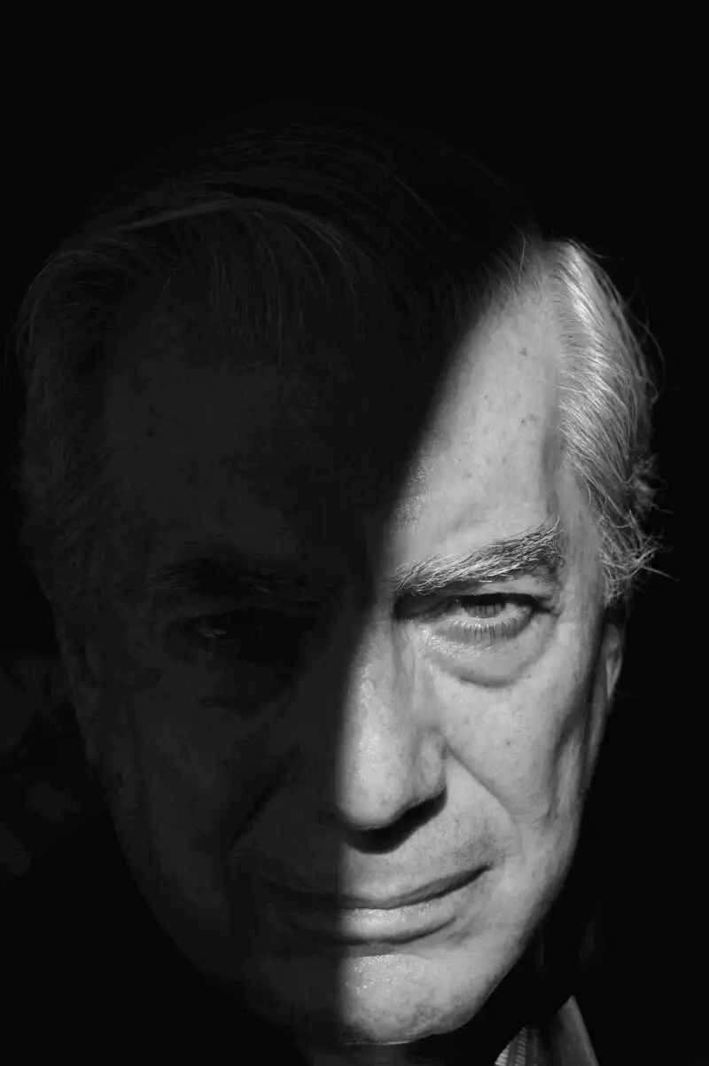 El escritor peruano Vargas Llosa