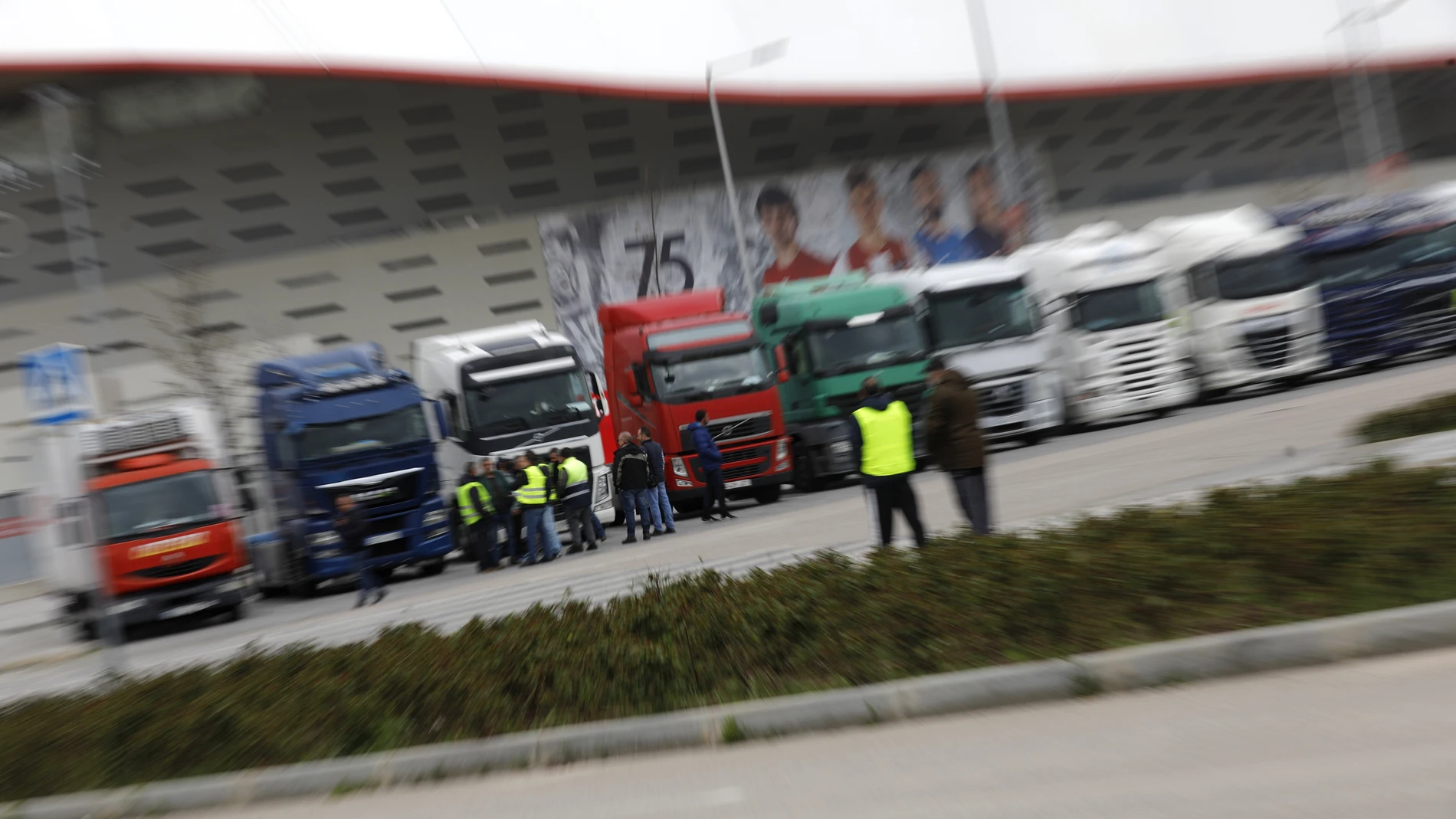 Camiones en Huelga en el Wanda Metropolitano de Madrid a finales del pasado mes de marzo
