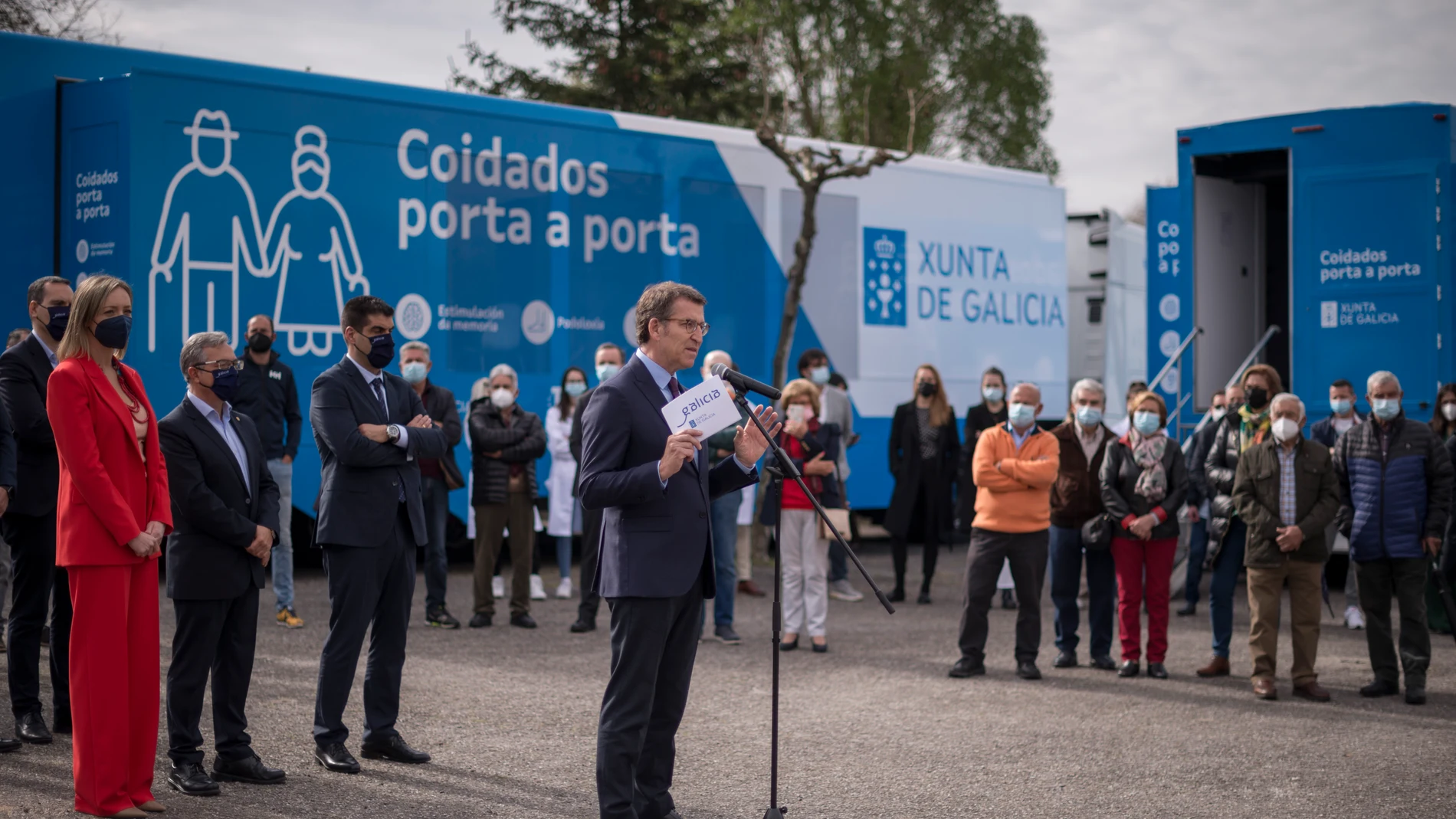 El candidato a la presidencia del PP, Alberto Núñez Feijóo ayer en Galicia