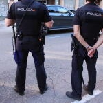Se han intervenido 74 gramos de al parecer, cocaína, tres básculas de precisión y 25.5 gramos de marihuana distribuida en bolsitas de gramo y medio